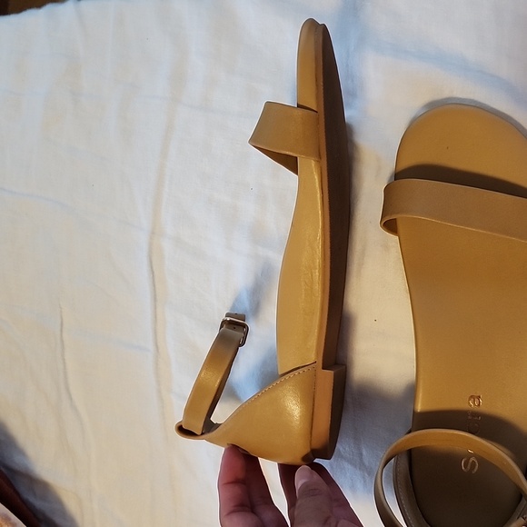 - Women's Secra Poppy Napa Leather Sandals Tan 8.5 M - Picture 2 of 6